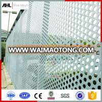 High Quality PVC/Stainless Steel Welded Metal Mesh Made Perforated Metal Mesh Perforated Punched Metal Sheet/Roll For Sell.